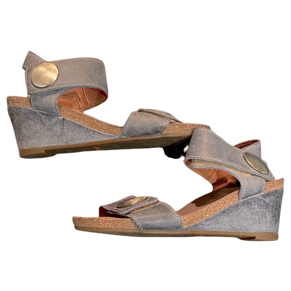 Taos Footwear Shoes - Taos wedge denim blue color